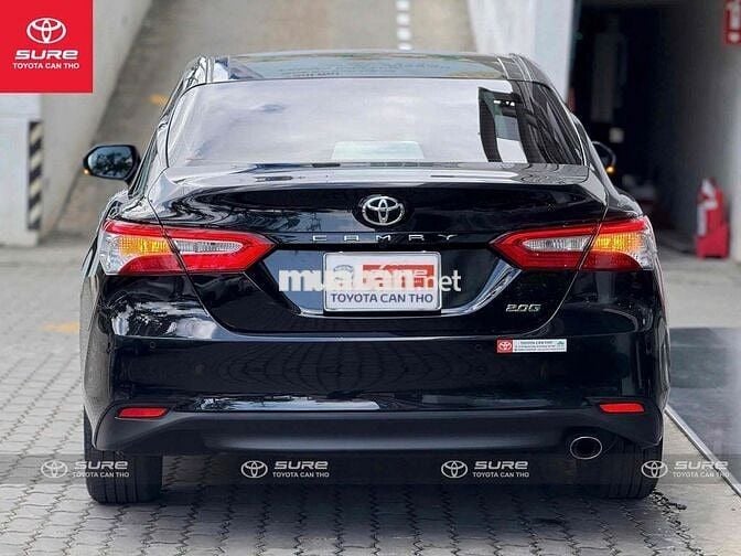 Toyota Camry 2.0G 2021 nhập Thái nguyên chiếc