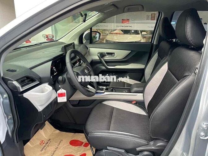 Toyota Veloz Cross 2022 CVT - siêu lướt
