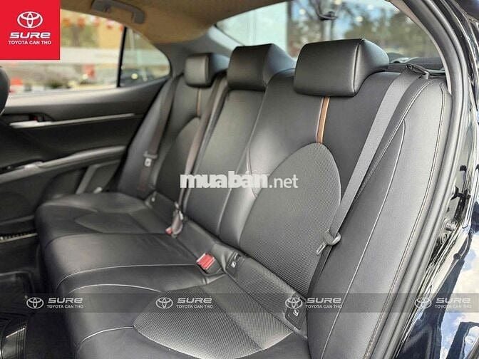 Toyota Camry 2.0G 2021 nhập Thái nguyên chiếc