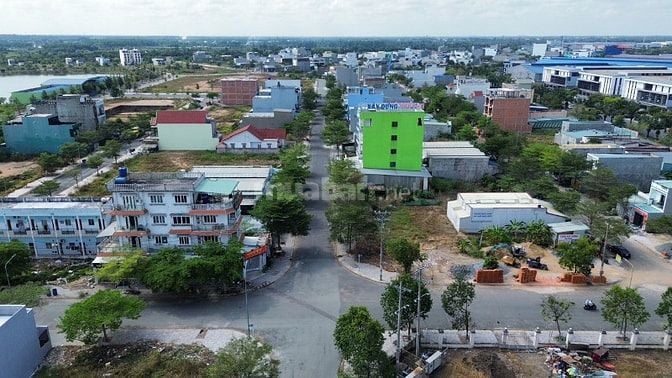 Đất nền view hồ 105m² - Khu dân cư Tên Lửa 2, giá đầu tư