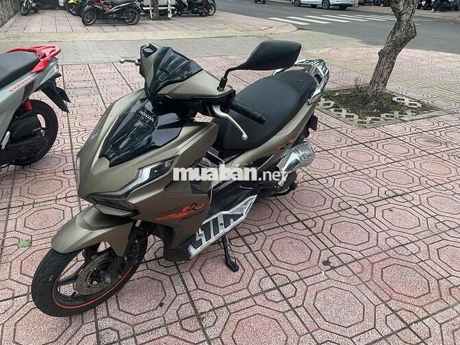 Air Blade 125 màu Vàng Cát 2023 odo 5.000km