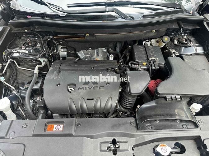 OUTLANDER 2.0 CVT PREMIUM - SX 2024, ODO 11.500 KM