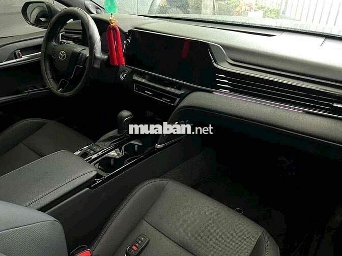 Toyota Camry 2025 2.5 HEV Top - 70 km