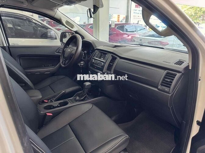Ford Ranger XLS 2.2 4x2 AT Cuối 2018