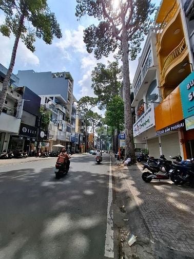 Bán đất mặt tiền Nguyễn Trãi phường 2 Quận 5 giá 400 tỷ