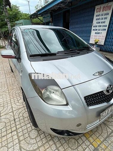 Toyota Yaris 2008 1.3 AT - 64545 km