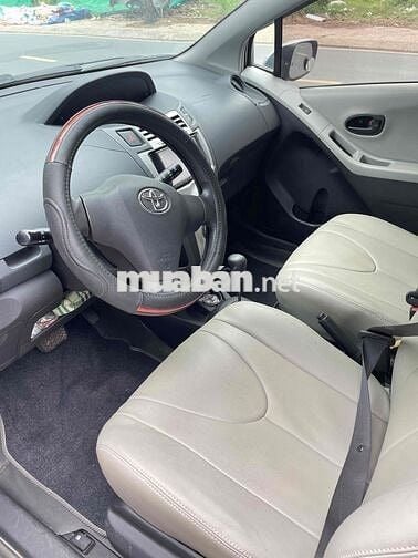 Toyota Yaris 2008 1.3 AT - 64545 km