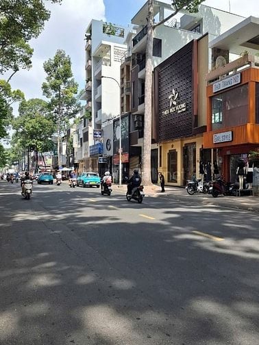 Bán đất mặt tiền Nguyễn Trãi phường 2 Quận 5 giá 400 tỷ