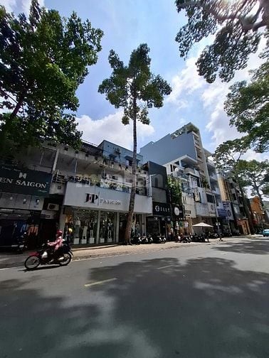 Bán đất mặt tiền Nguyễn Trãi phường 2 Quận 5 giá 400 tỷ