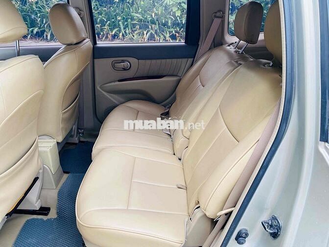 Nissan Grand livina 2010 1.8 AT