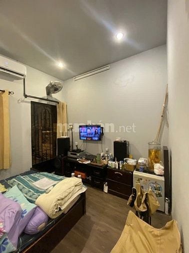Nhà nở hậu nhẹ, Lâm Văn Bền 4x15m