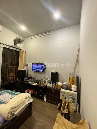 Nhà nở hậu nhẹ, Lâm Văn Bền 4x15m