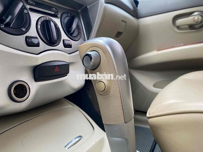 Nissan Grand livina 2010 1.8 AT