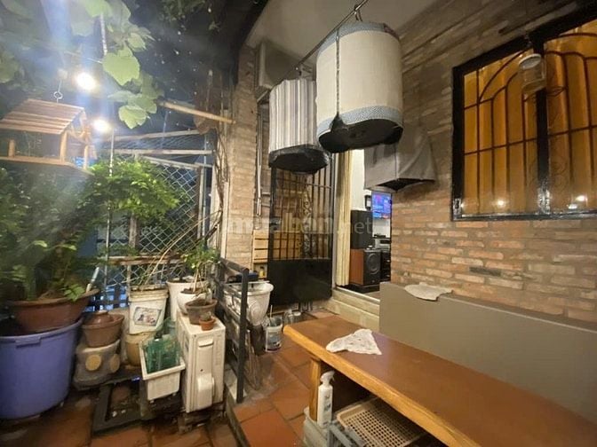 Nhà nở hậu nhẹ, Lâm Văn Bền 4x15m