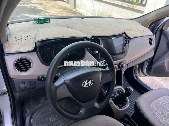 Hyundai Grand i10 2016 Sedan 1.2 MT bao sang tên