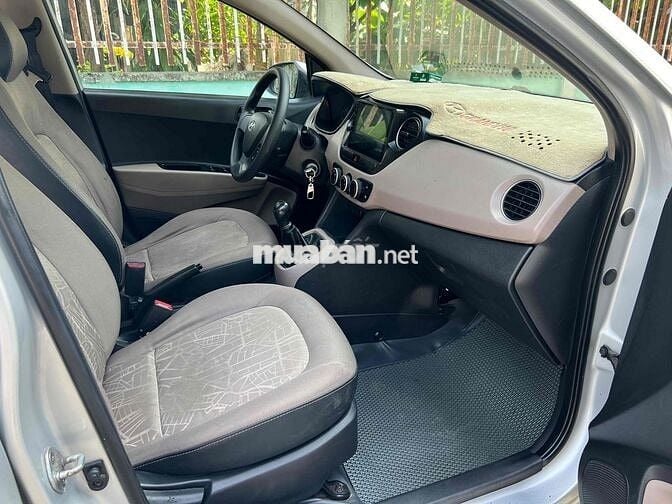 Hyundai Grand i10 2016 Sedan 1.2 MT bao sang tên