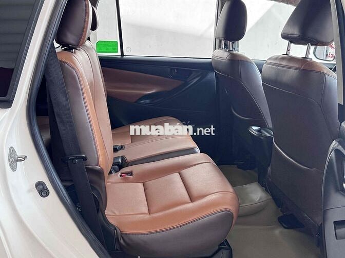 Toyota Innova 2021 2.0E - 82000 km