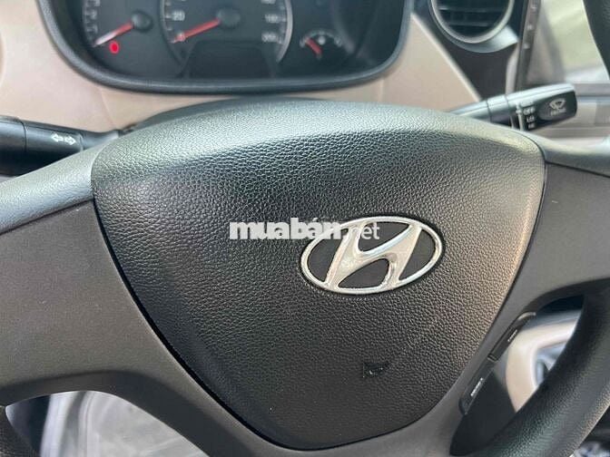 Hyundai Grand i10 2016 Sedan 1.2 MT bao sang tên