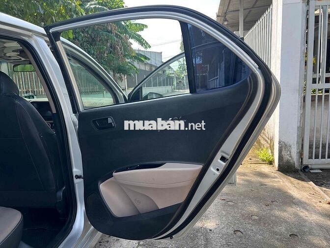 Hyundai Grand i10 2016 Sedan 1.2 MT bao sang tên