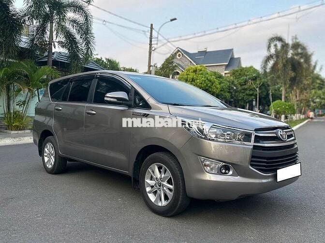 Toyota Innova 2.0E 2017 - ĐẸP ÊM
