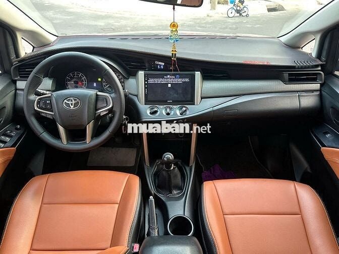 Toyota Innova 2.0E 2017 - ĐẸP ÊM