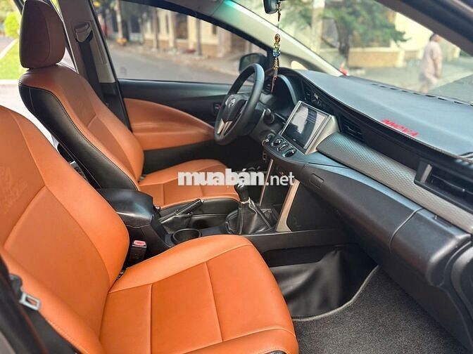 Toyota Innova 2.0E 2017 - ĐẸP ÊM