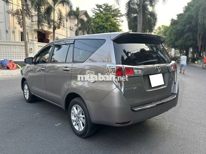 Toyota Innova 2.0E 2017 - ĐẸP ÊM