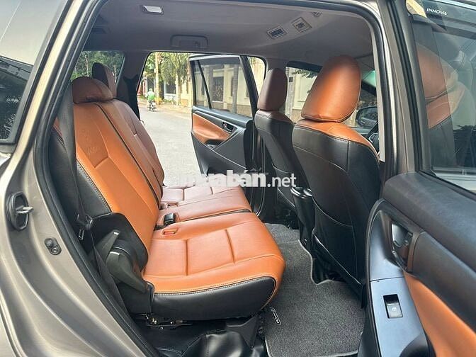 Toyota Innova 2.0E 2017 - ĐẸP ÊM