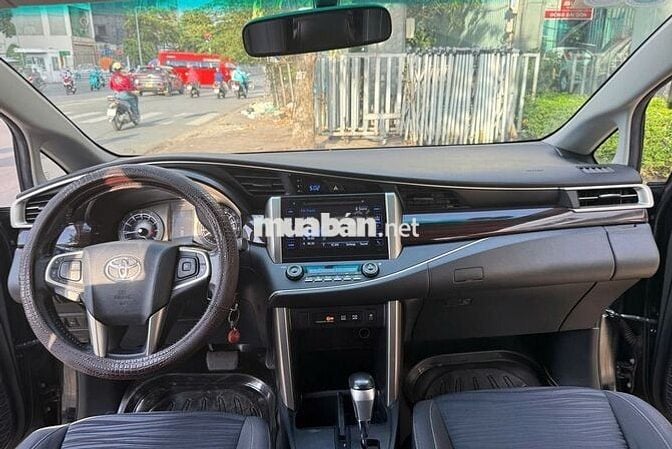 Toyota Innova Venturer 2020 - 119900 km