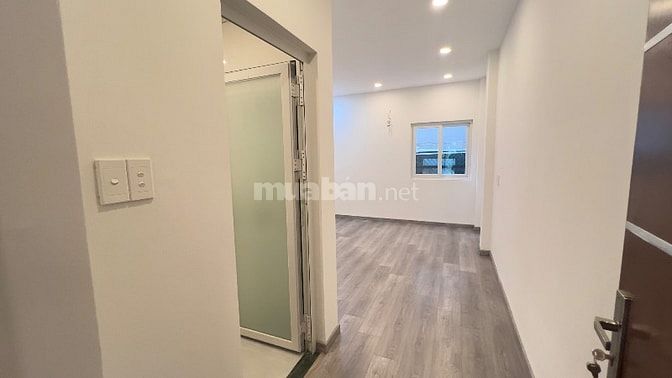Nhà mặt tiền đường phan xích long