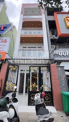 Nhà mặt tiền đường phan xích long