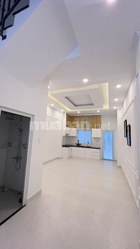 Nhà mặt tiền đường phan xích long