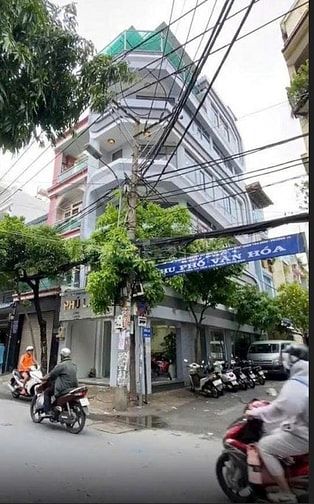 CHỦ NHÀ CẦN BÁN GẤP TÒA NHÀ MẶT TIỀN ĐƯỜNG NI SƯ HUỲNH LIÊN, PHƯỜNG 10