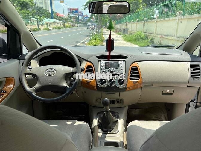 Toyota Innova 2009 G - 98000 km