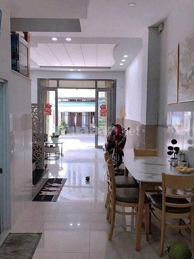 Khách em nợ nần cầm cố căn nhà cho NH giờ đến hẹn đáo hạn NH giá 850tr