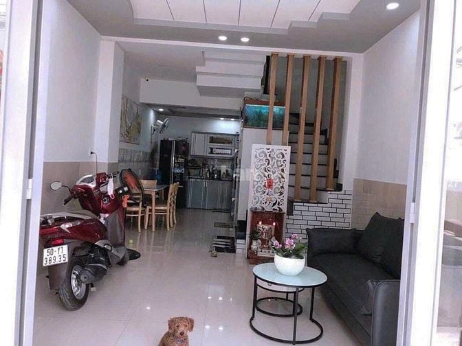 Khách em nợ nần cầm cố căn nhà cho NH giờ đến hẹn đáo hạn NH giá 850tr