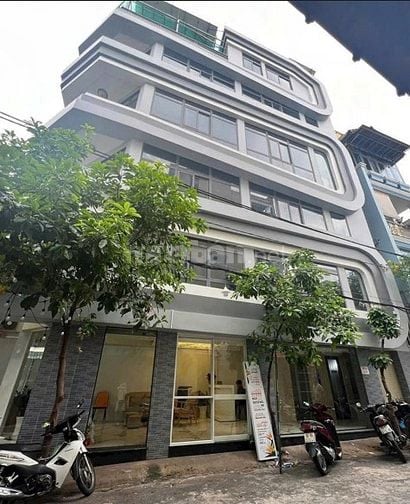 CHỦ NHÀ CẦN BÁN GẤP TÒA NHÀ MẶT TIỀN ĐƯỜNG NI SƯ HUỲNH LIÊN, PHƯỜNG 10