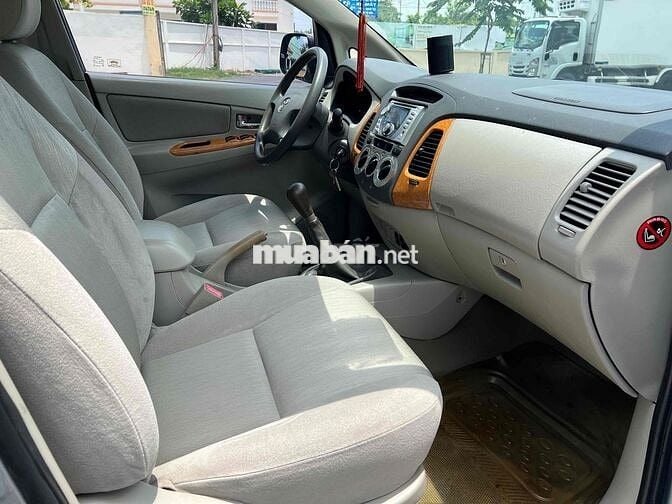 Toyota Innova 2009 G - 98000 km