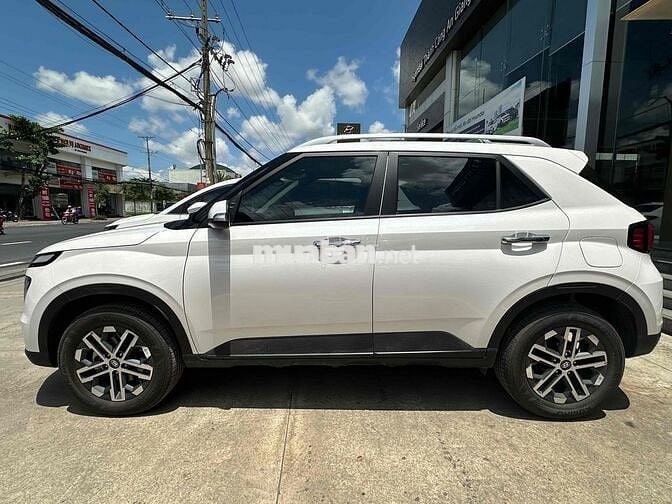 Hyundai Venue 2025 - 2000 km