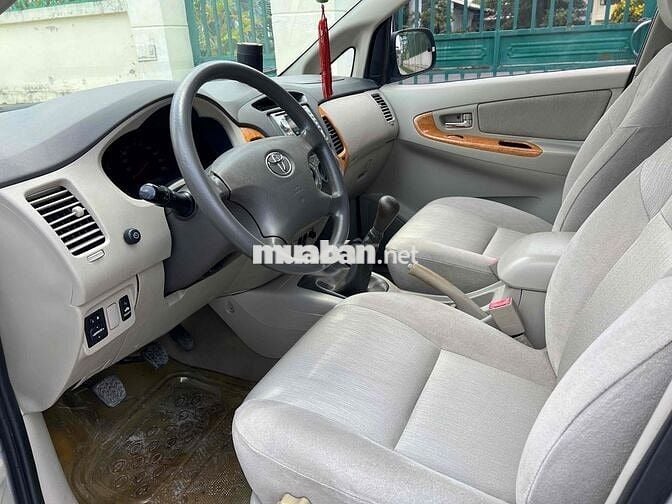 Toyota Innova 2009 G - 98000 km