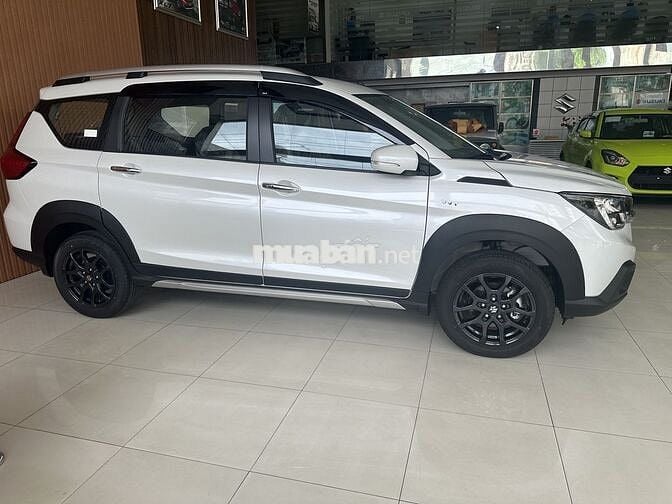 Suzuki XL7 2025 tặng full option hổ trợ nợ xấu