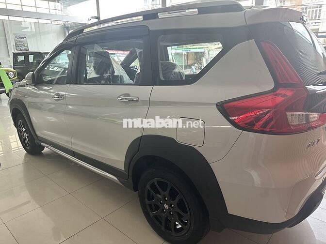 Suzuki XL7 2025 tặng full option hổ trợ nợ xấu