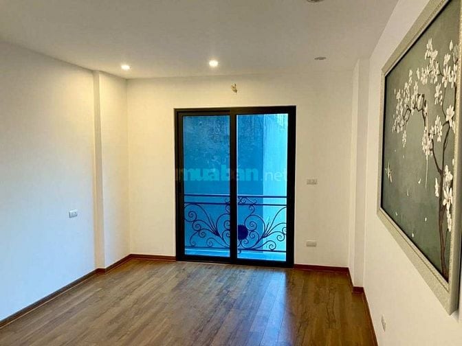 GIANG BIÊN - VIỆT HƯNG 5 TẦNG - VIEW SIÊU THOÁNG - HƠN 5 TỶ