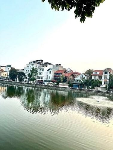 Phố Bồ Đề - Nhà 5 Tầng - 3 PN, Gần Phố, Gần Ô tô đỗ - Hơn 6 Tỷ  