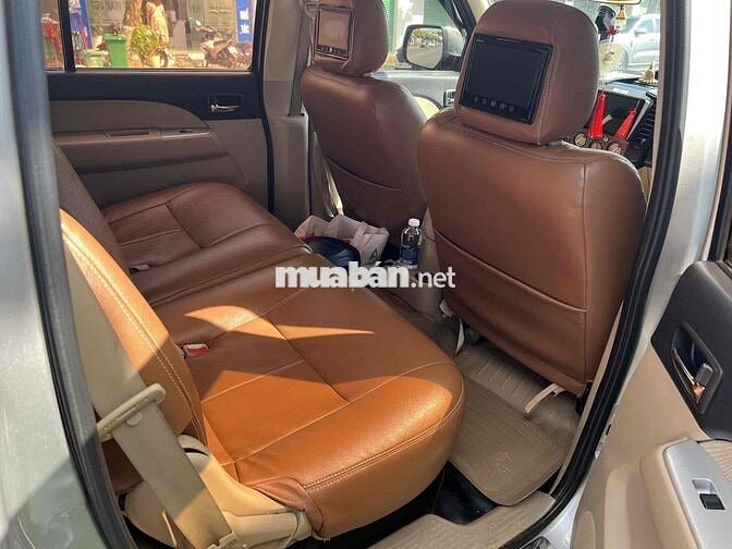 Ford Everest 2011 2.6L 4x4 MT - 160000 km