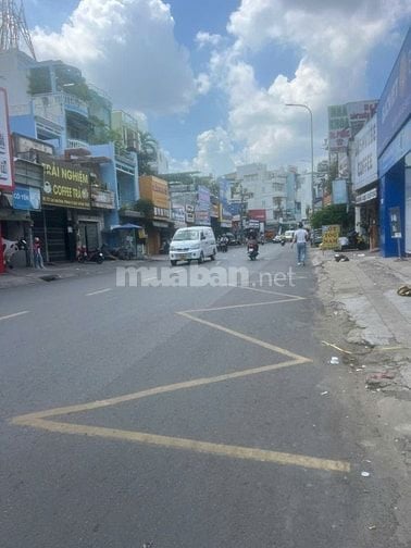 Cần bán gấp MT Lạc Long Quân, Phường 10, Quận Tân Bình