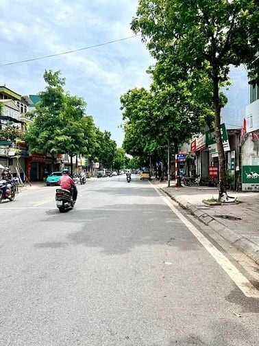 NHÀ THẠCH BÀN - LÔ GÓC - 5 TẦNG - NHÀ 2 THOÁNG CÒN MỚI - HƠN 7 TỶ