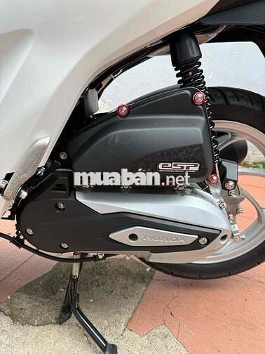 xe mới mua tháng 3 chạy odo 1800