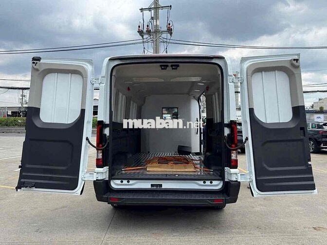 Ford Transit 2025 - Van 5 chổ mới giá rẻ