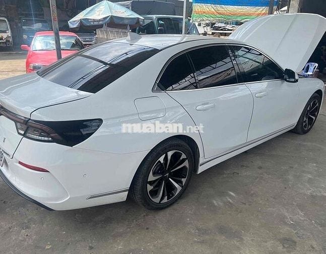 VinFast Lux A2.0 2022 bản Plus odo 15k